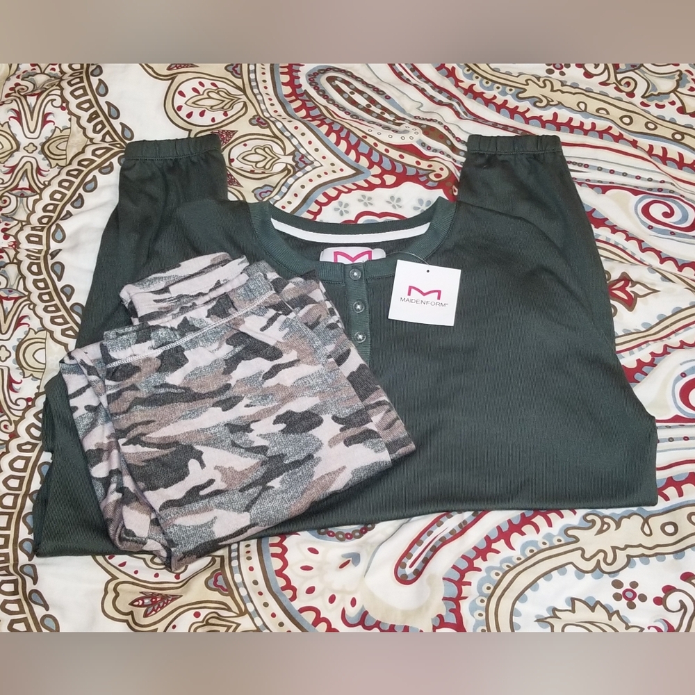 Maidenform Women's Pajama Set S Green Camo Comfy Long Sleeve New **CLEARANCE**
